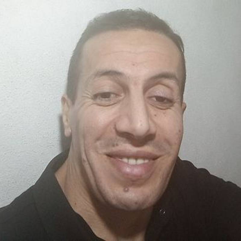 Hakim., 47, P bram
