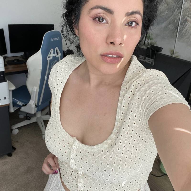 Celestine, 26, P bram