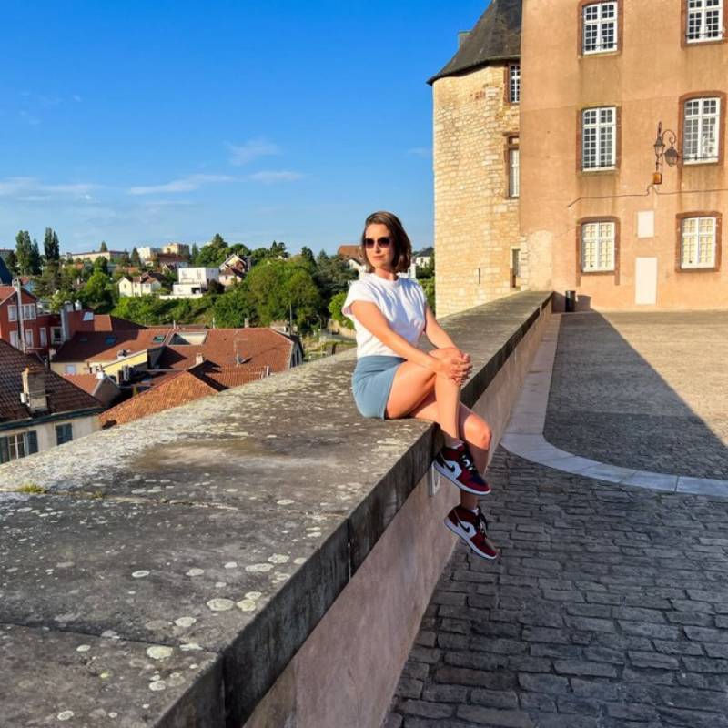 Sandrine, 18, Narayanganj City