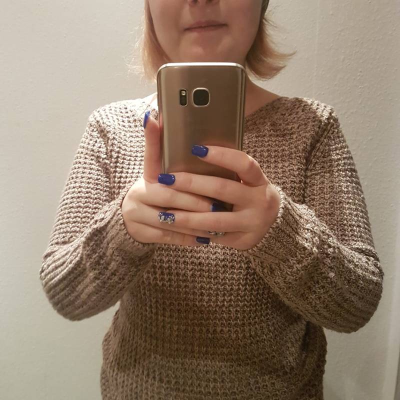 Elina, 27, gaza