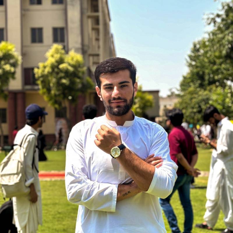 Shazaib, 18, Norway