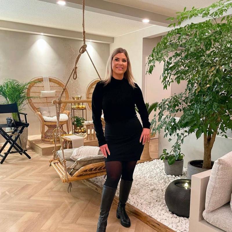 Julie, 34, Toronto The 