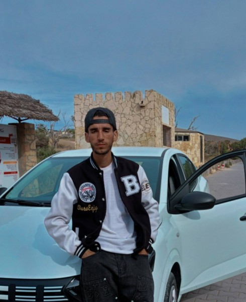 Elmahdi, 24, Venice