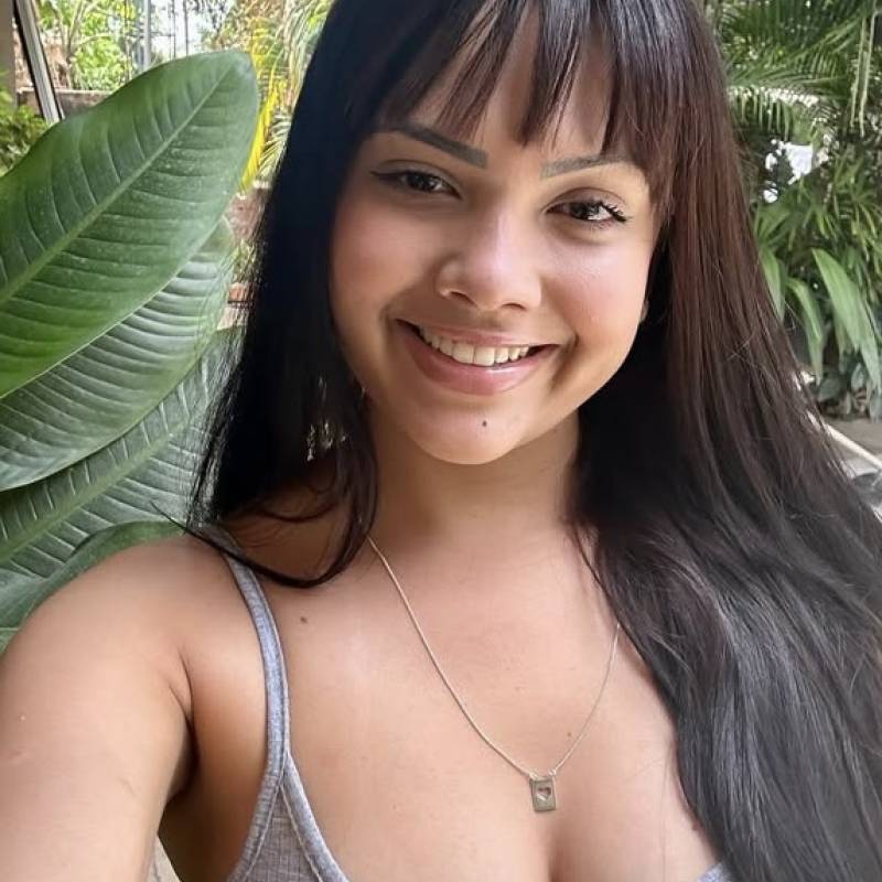 Mia, 31, United state