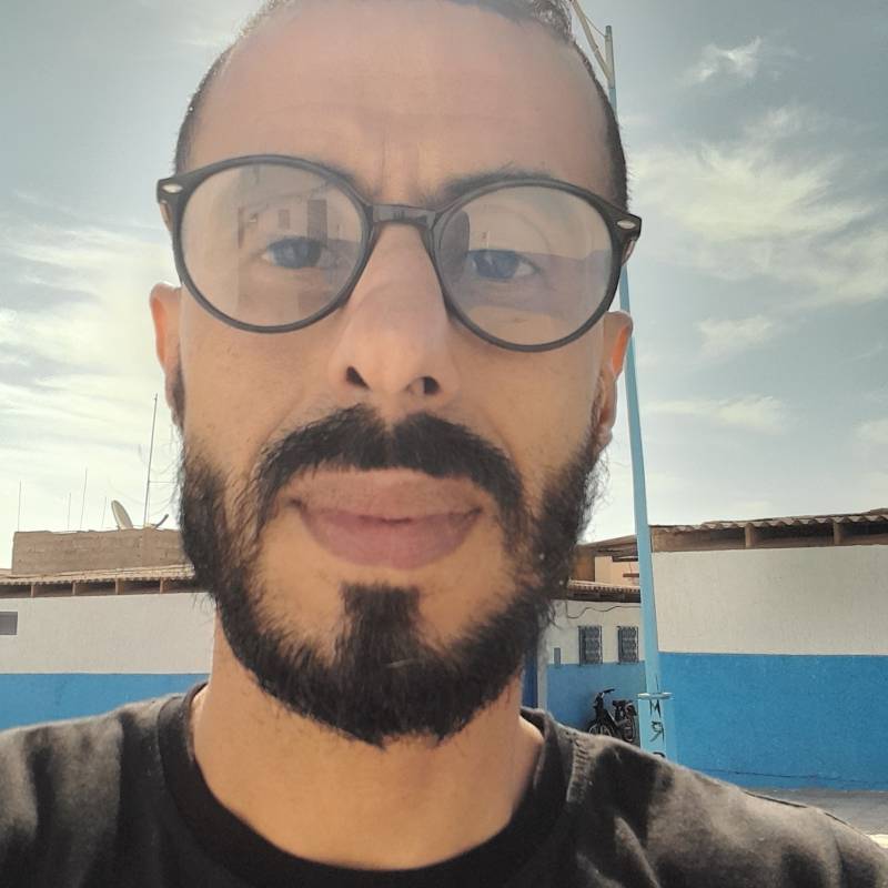 Rabie, 43