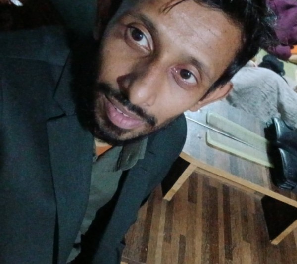 Arif, 34, Senegal