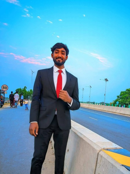 Sk, 24, Saudi Arabia