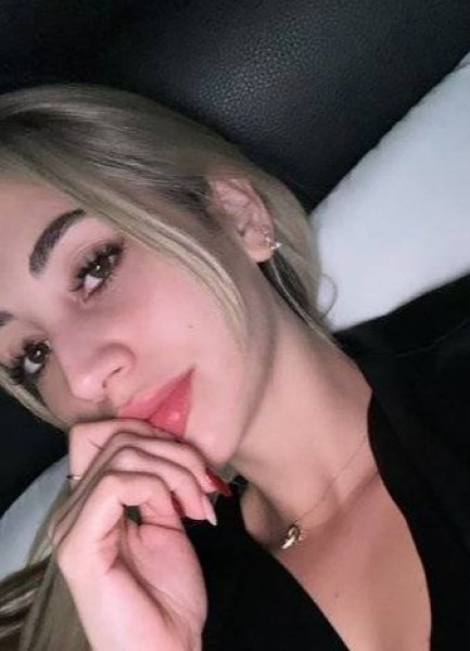 Mariam, 26, iowa