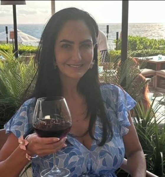 Sonia, 41, United states