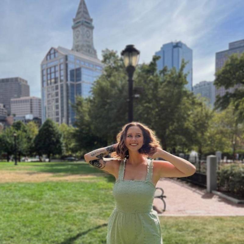 Alexandria, 30, Victorville California