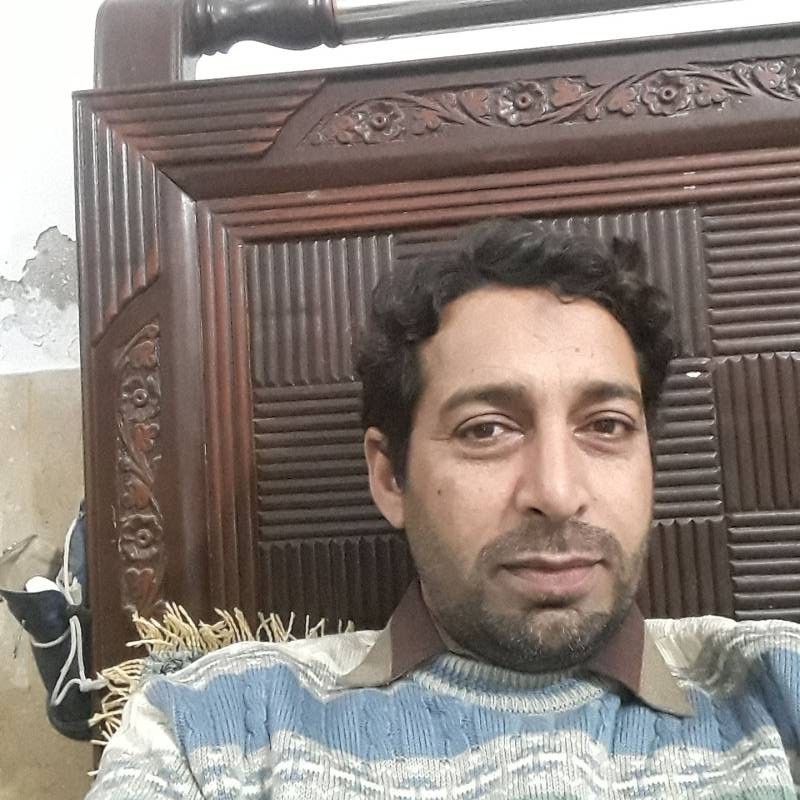 Aamir, 34, Toronto