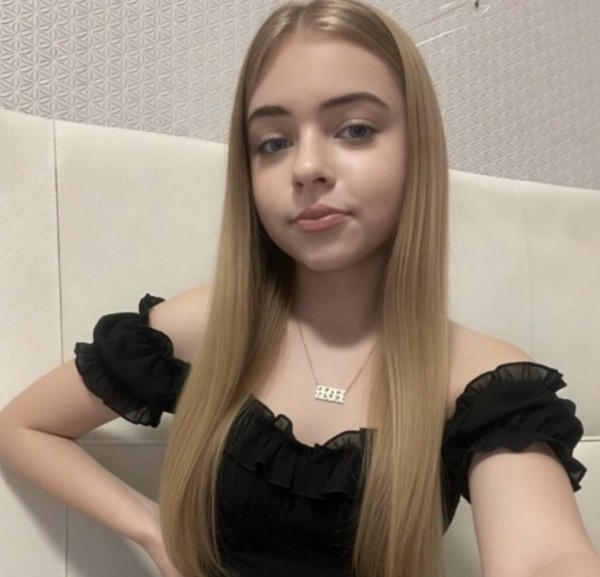 Sonia, 19, United States of America