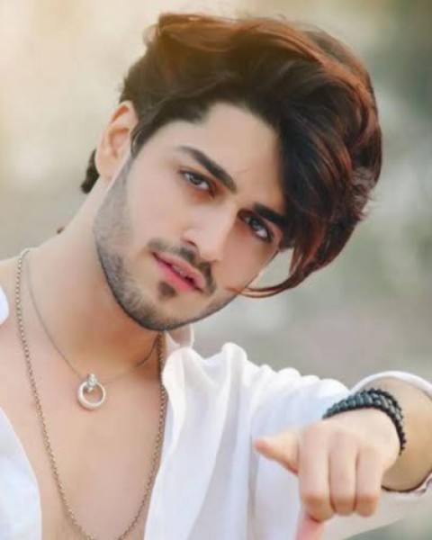 Robin khan, 25, berlin