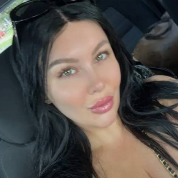 Mel, 36, Douala