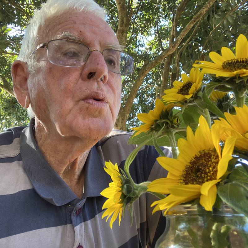 Peter, 67, India
