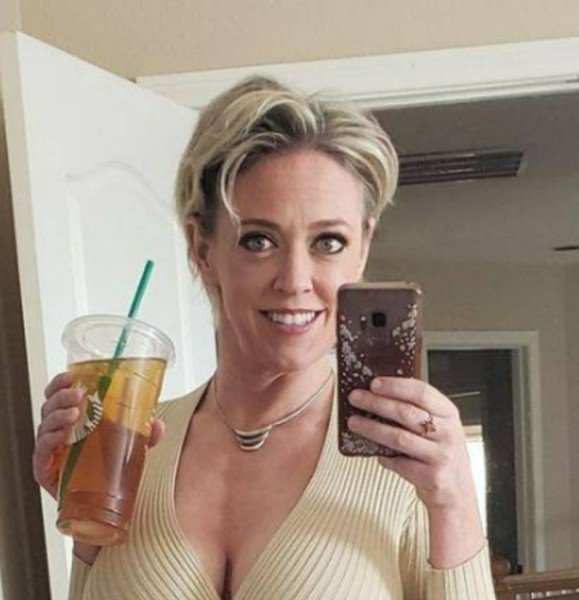 Lena, 35, UK
