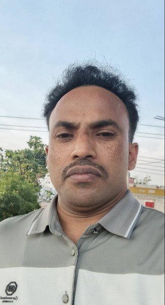 Roman, 27