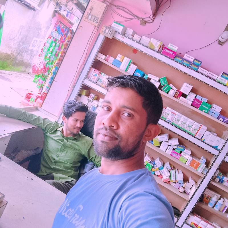 Mr sayem, 28, I live in Madagascar