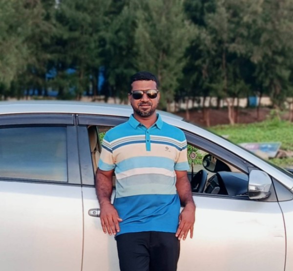 Palash, 35, Senegal